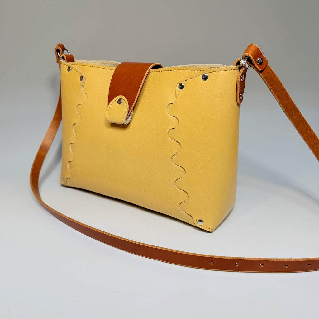 YELLOW LEATHER INTERLOCK TOTE WITH TAN ACCENTS - II334