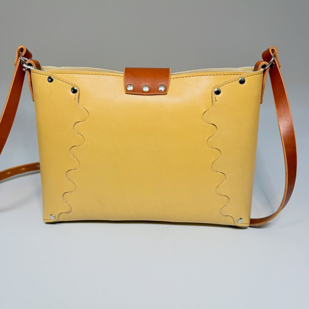 YELLOW LEATHER INTERLOCK TOTE WITH TAN ACCENTS - II334