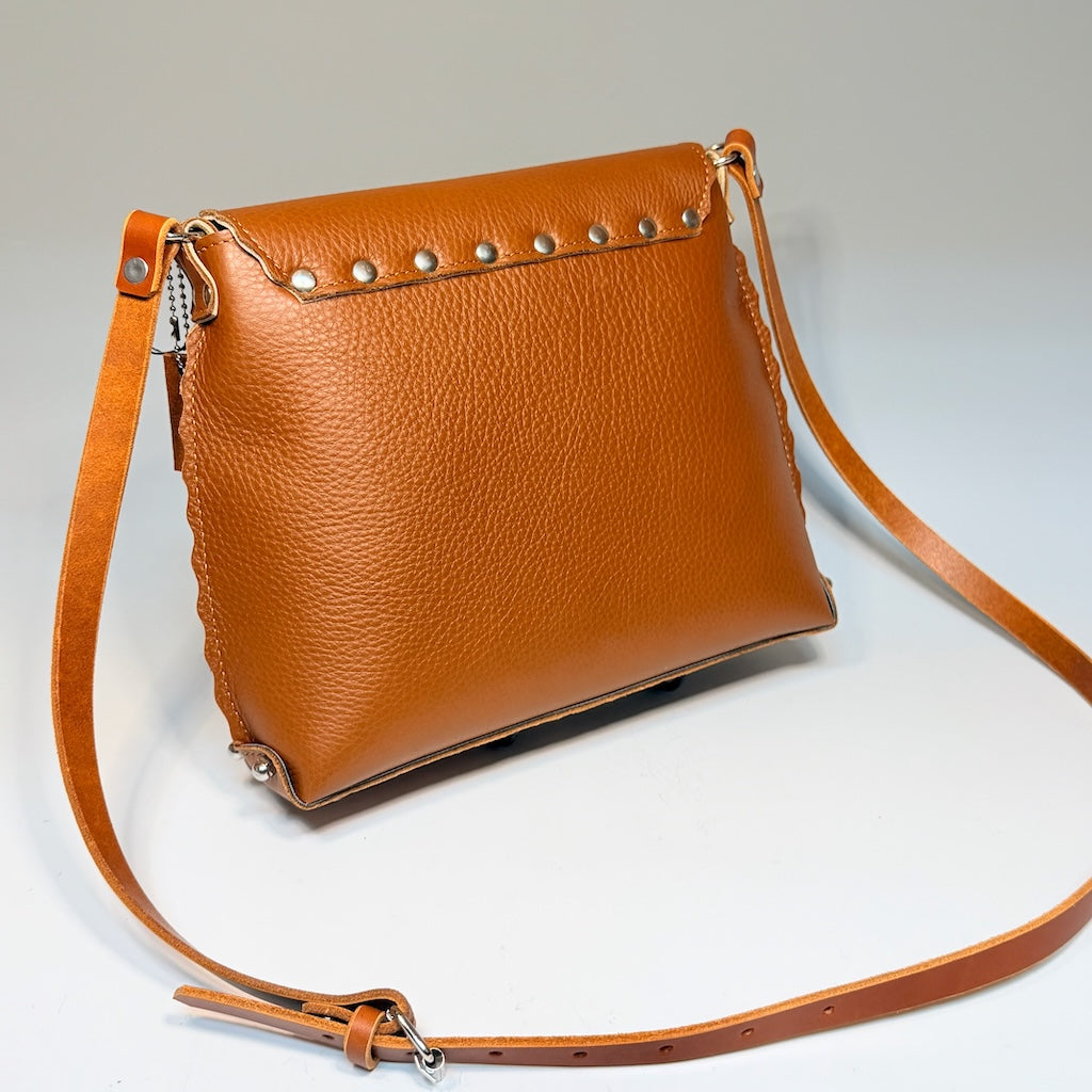 MEDIUM RUST LEATHER PINCKARD FLAP BAG WITH SCALLOPED EDGES & MAGNETIC CLOSURE - II337R