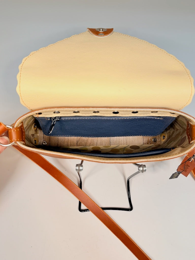 MEDIUM RUST LEATHER PINCKARD FLAP BAG WITH SCALLOPED EDGES & MAGNETIC CLOSURE - II337R