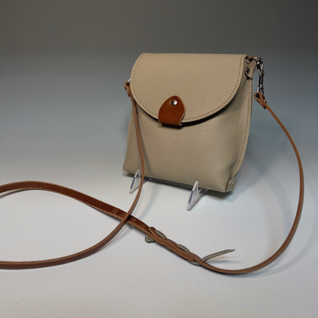 CREAM PHONE BAG WITH MAGNETIC FRONT CLOSURE II347CR