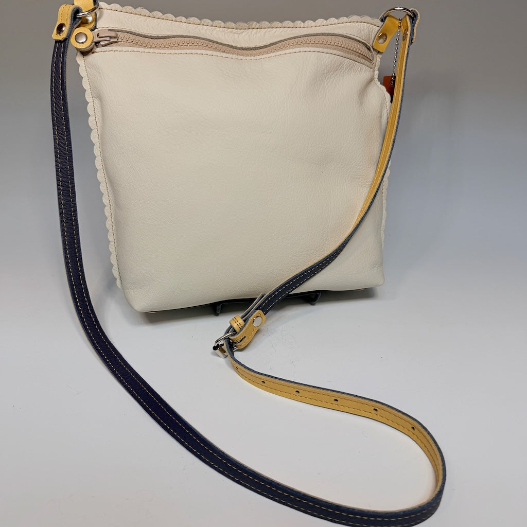 SMALL IVORY LEATHER BAG WITH HOBO ZIP TOP AND SCALLOPED EDGES - II350I