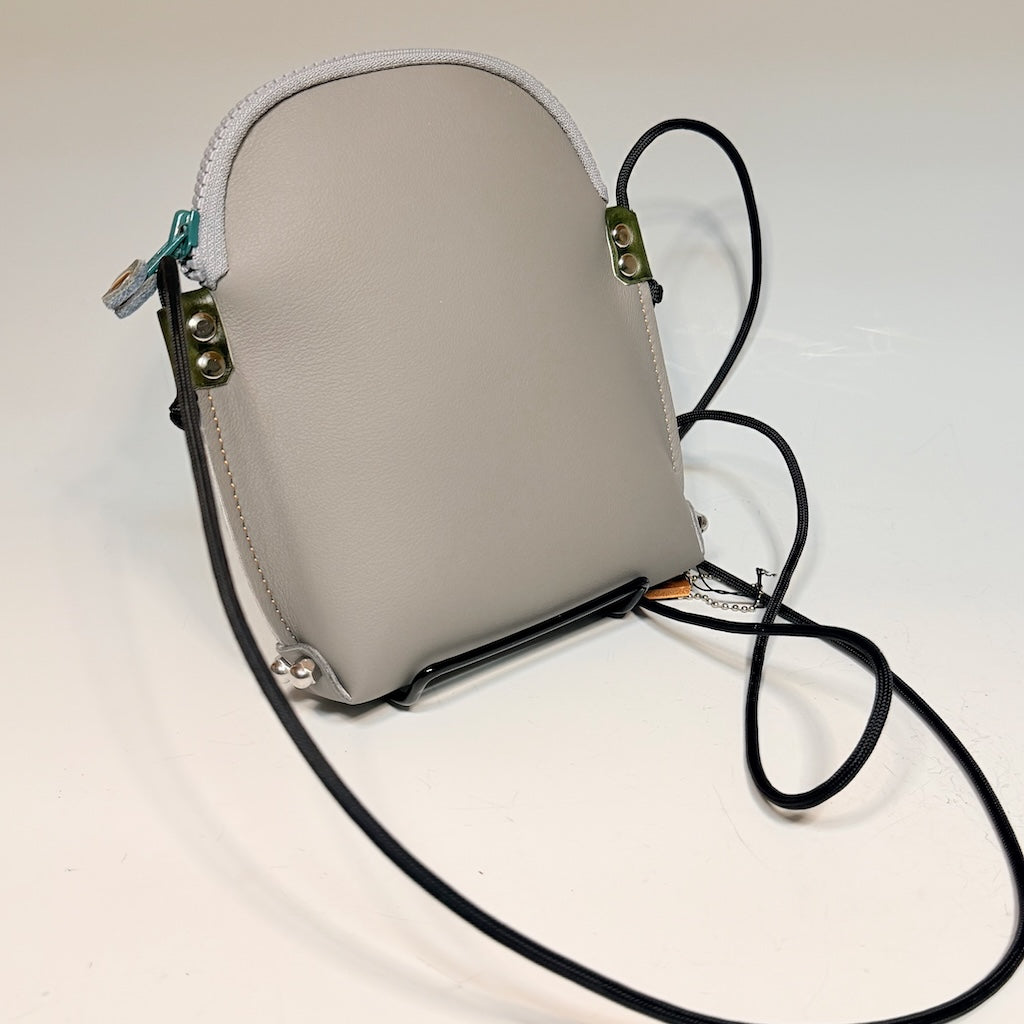 GREY LEATHER PHONE BAG WITH ZIPPER TOP CLOSURE - II354