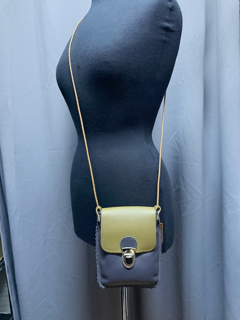 BLUE LEATHER CELL PHONE BAG WITH SCALLOPED EDGES AND FLAP TOP - II357B