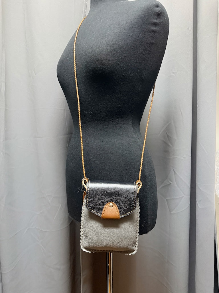 DARK GREY LEATHER PHONE BAG WITH SCALLOPED EDGES AND BLACK FLAP - II357G