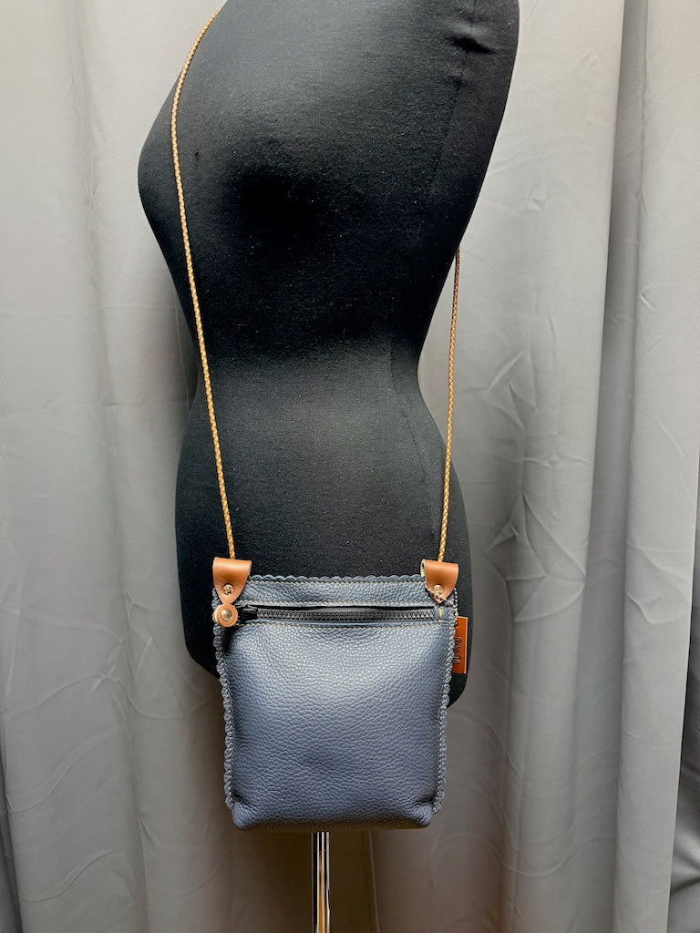 BLUE LEATHER CELL PHONE POUCH WITH ZIP TOP - II358B1
