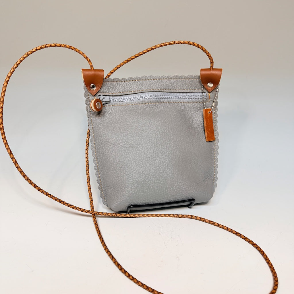 GREY LEATHER CELL PHONE POUCH WITH ZIP TOP - II358G