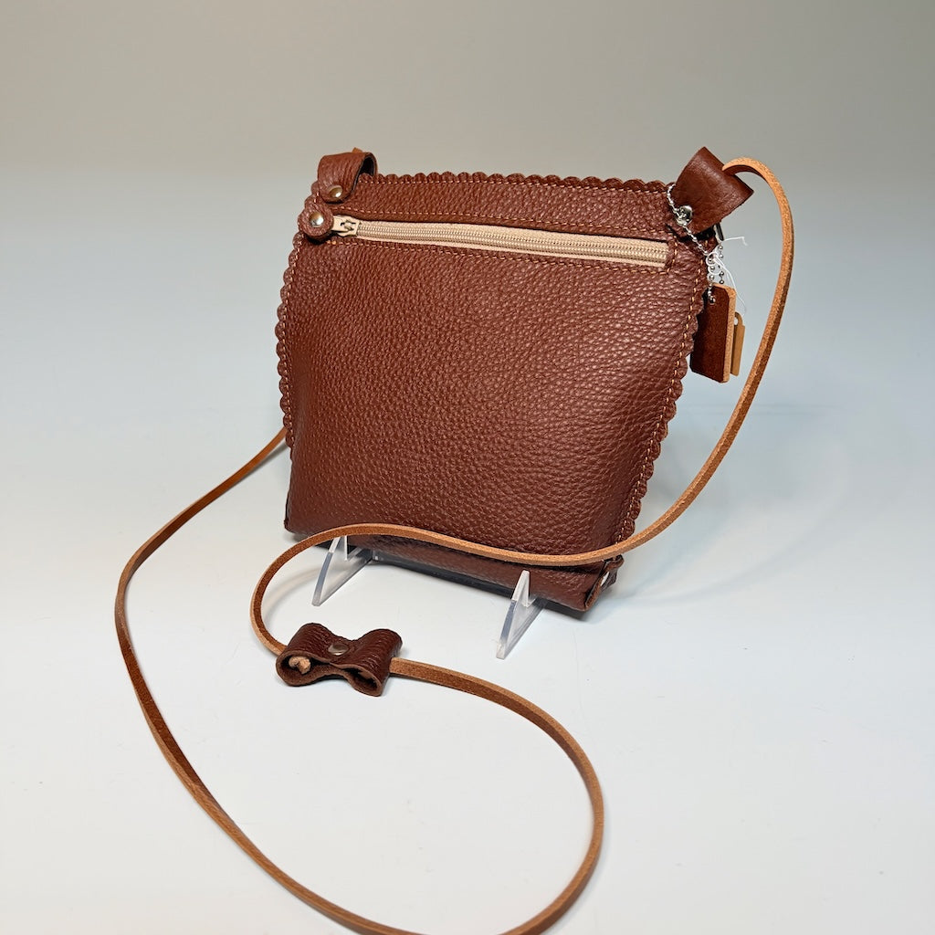 CHOCOLATE SCALLOPED EDGE FLAT ZIP PHONE BAG II401C