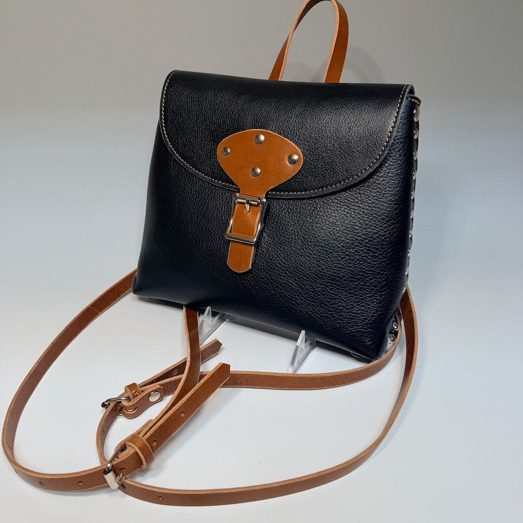 SMALL BLACK AND BROWN BACKPACK WITH RIVETS II404