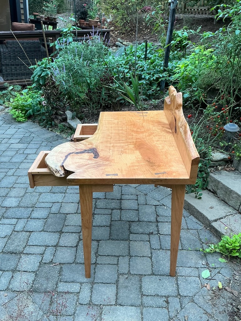 CHERRY DESK WITH 2 DRAWERS