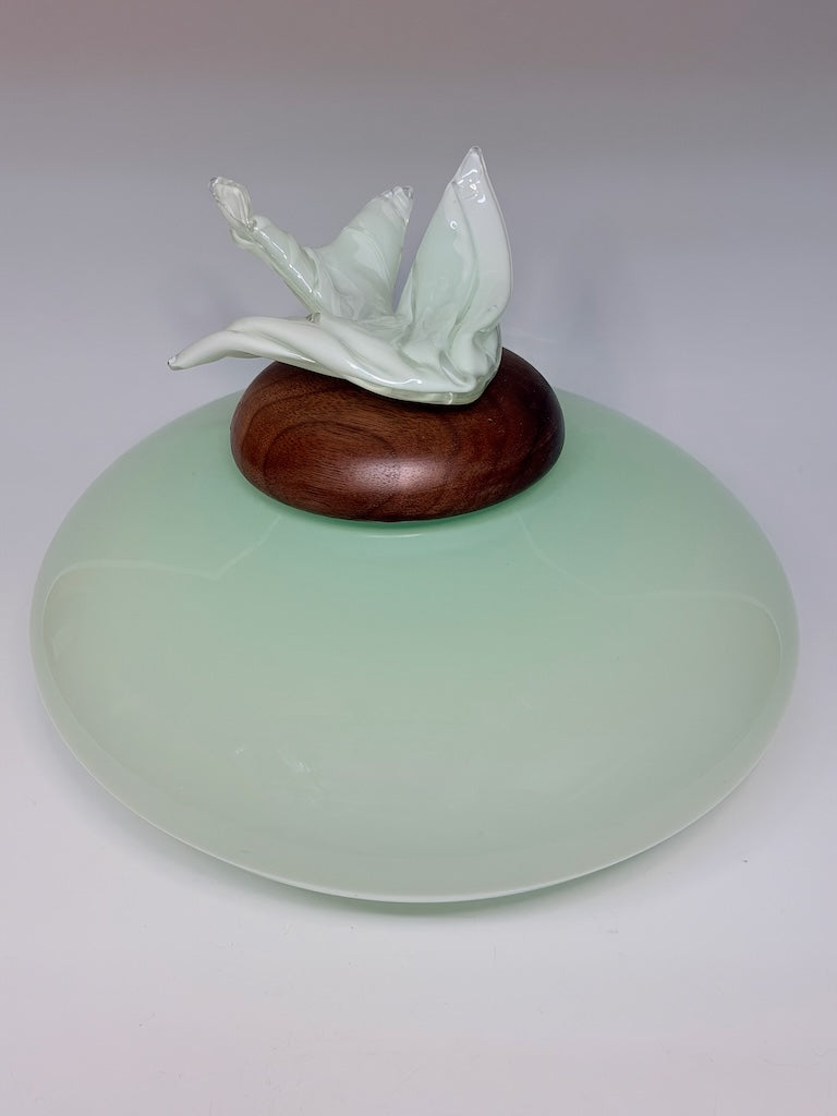 "BIRDS IN FLIGHT" LIGHT GREEN BLOWN GLASS LIDDED VESSEL