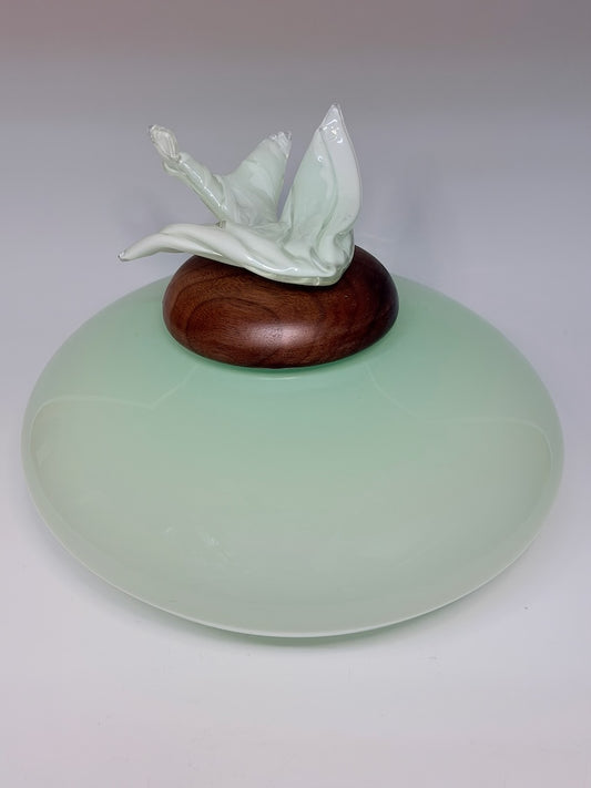 "BIRDS IN FLIGHT" LIGHT GREEN BLOWN GLASS LIDDED VESSEL