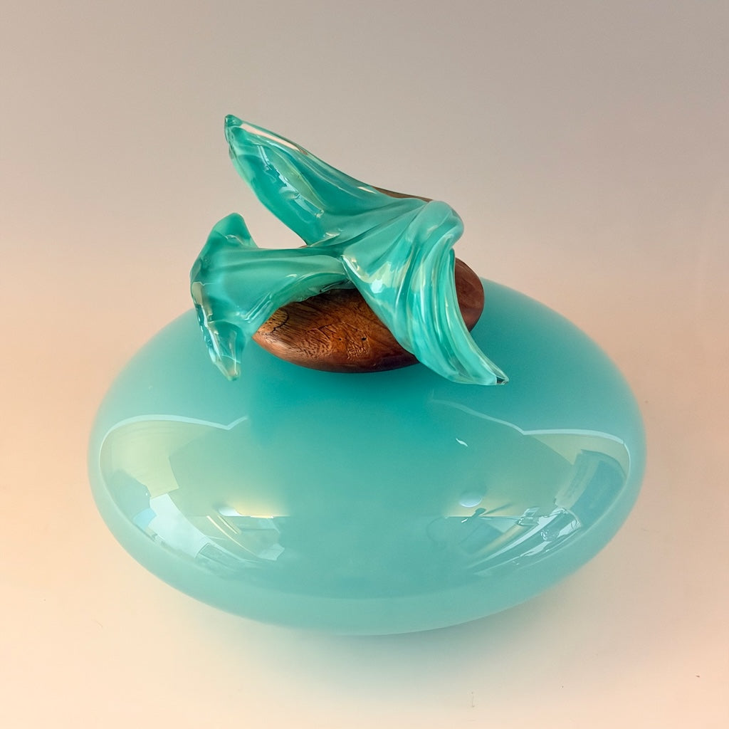 "BIRDS IN FLIGHT" TURQUOISE BLOWN GLASS LIDDED VESSEL