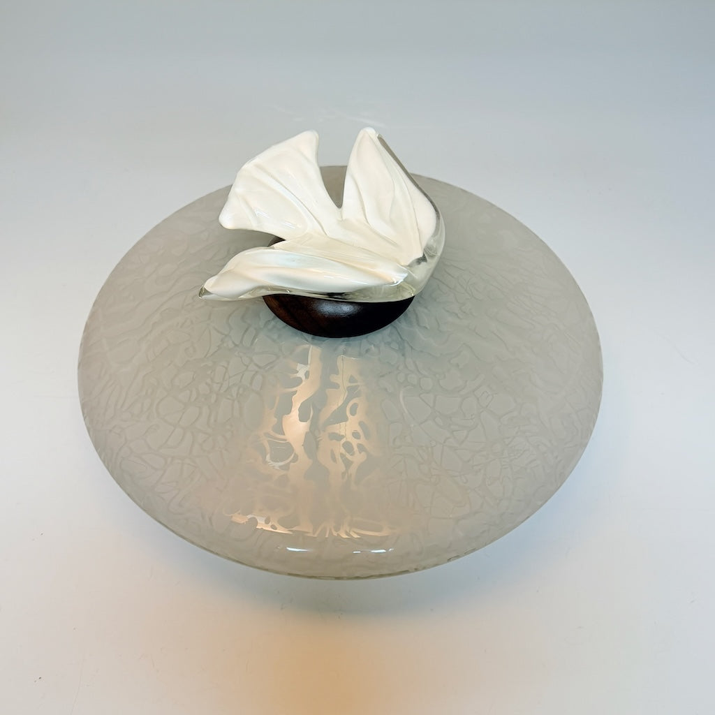 "BIRDS IN FLIGHT" WHITE BLOWN GLASS LIDDED VESSEL