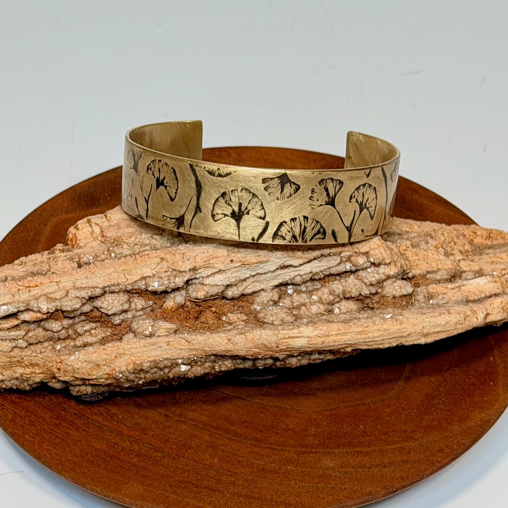 RESILIENCE OF THE GINKGO BRASS CUFF JH152