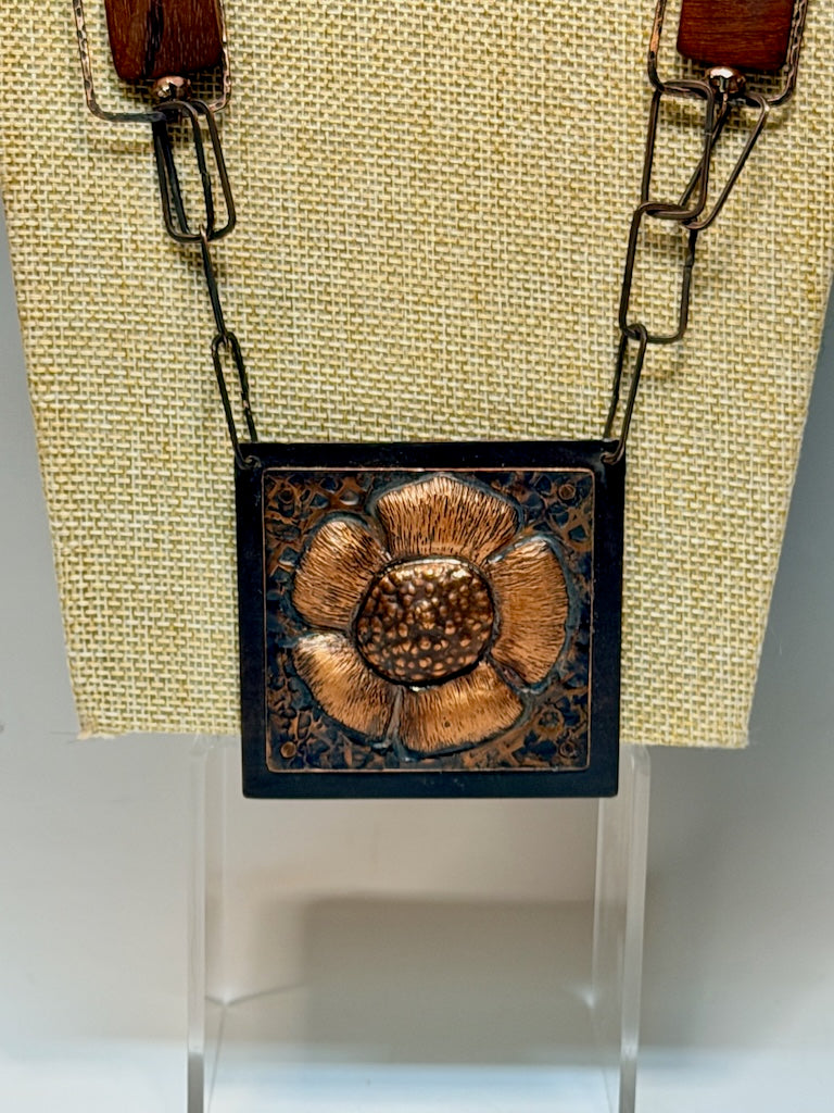 ARTS AND CRAFTS INSPIRED REPOUSSE/CHASING COPPER FLOWER MEDALLION NECKLACE JH155