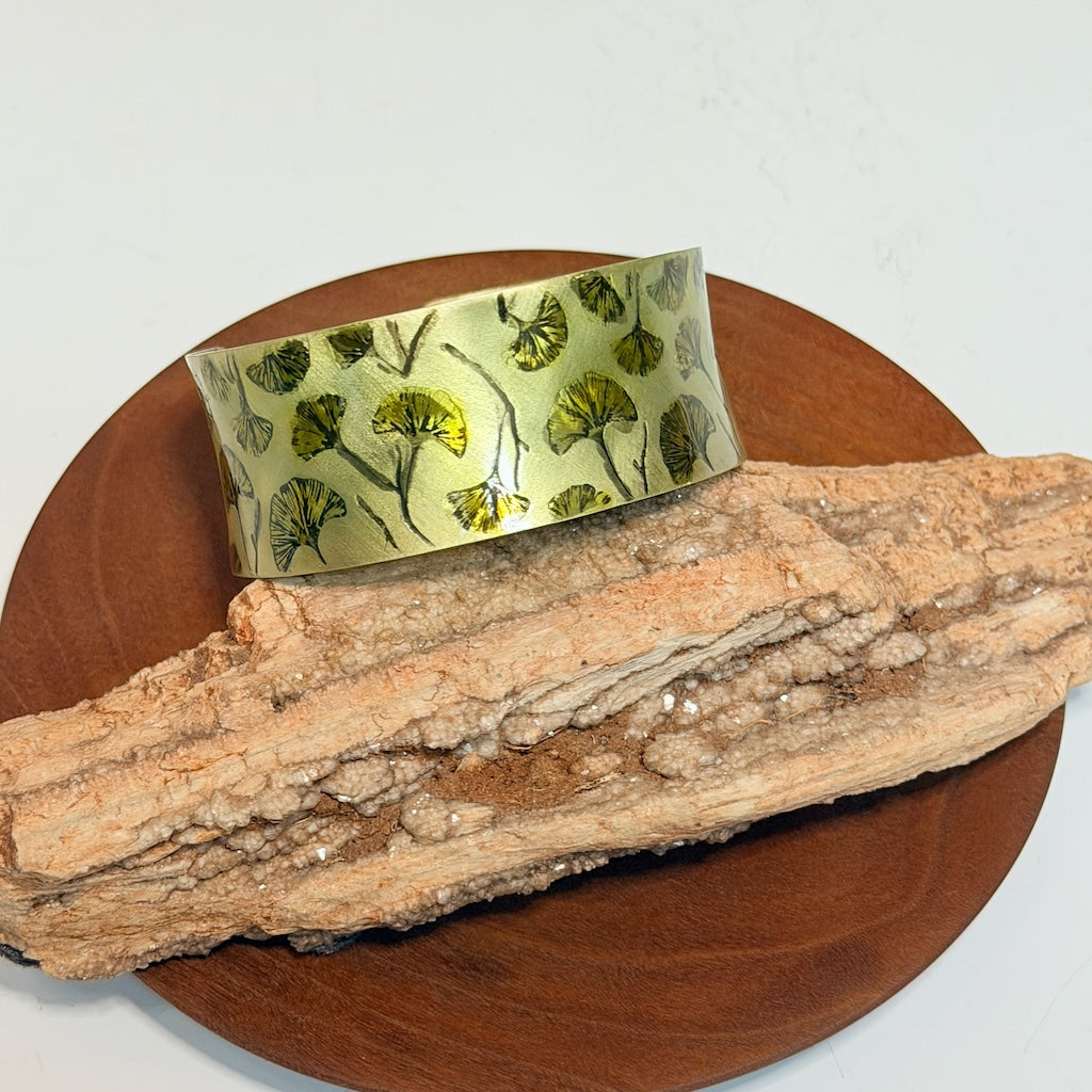 ANTICLASSIC BRASS CUFF WITH GINKGO LEAF AND GOLDEN PATINA JH168