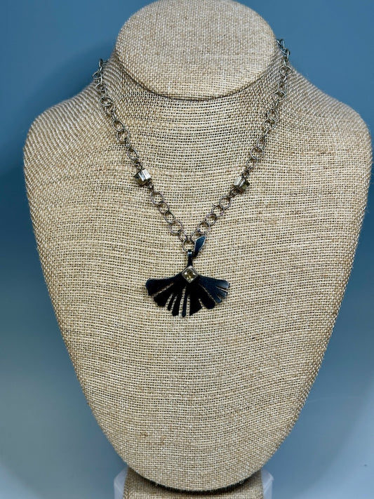 RESILIENCE CHOKER NECKLACE WITH COPPER GINGKO LEAF AND VINTAGE SQUARE SMOKY RHINESTONE CABACHON JH47