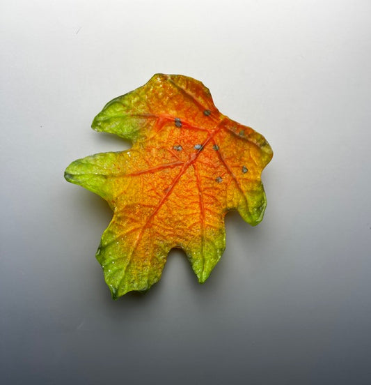 HYDRANGEA GLASS LEAF SCULPTURE - MINI DW35