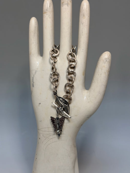 SILVER LEAF TOGGLE BRACELET WITH BUTTERFLY CHARM LCB2076