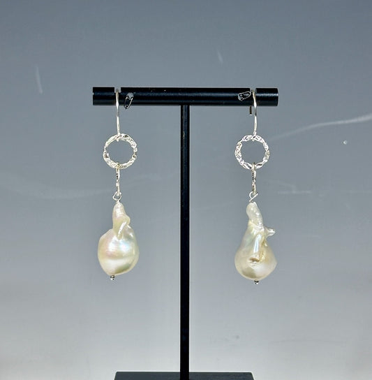STERLING SILVER OPEN DISC EARRINGS WITH LARGE FRESHWATER PEARLS LCE1061