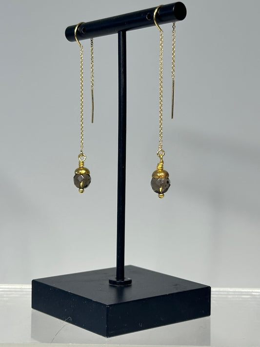 GOLD FILLED STERLING SILVER THREAD EARRINGS WITH SMOKEY TOPAZ LCE1072
