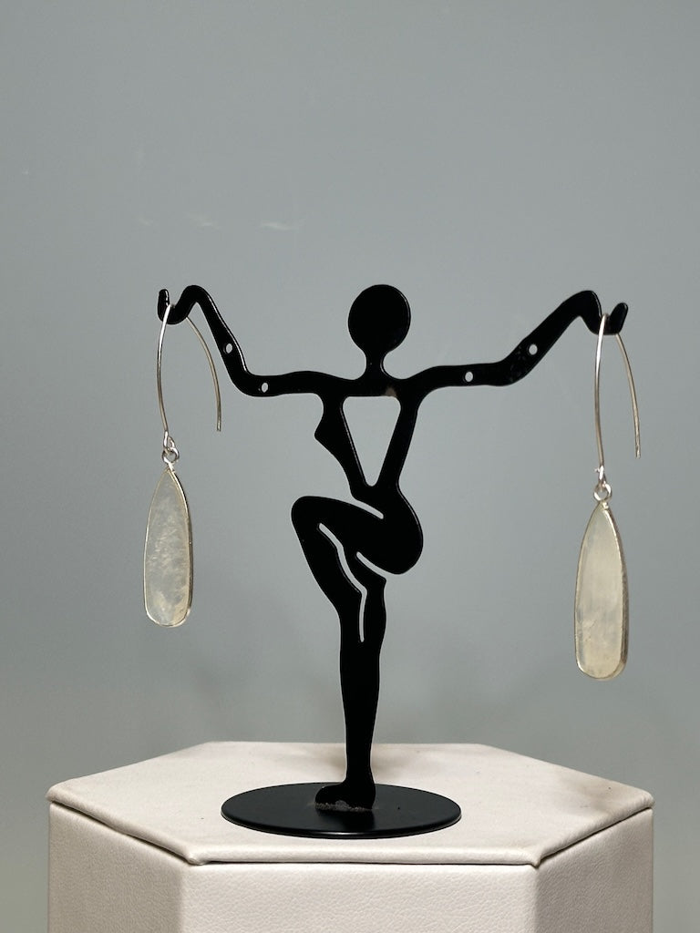 STERLING SILVER AND MOONSTONE TEAR DROP EARRINGS LCE1075