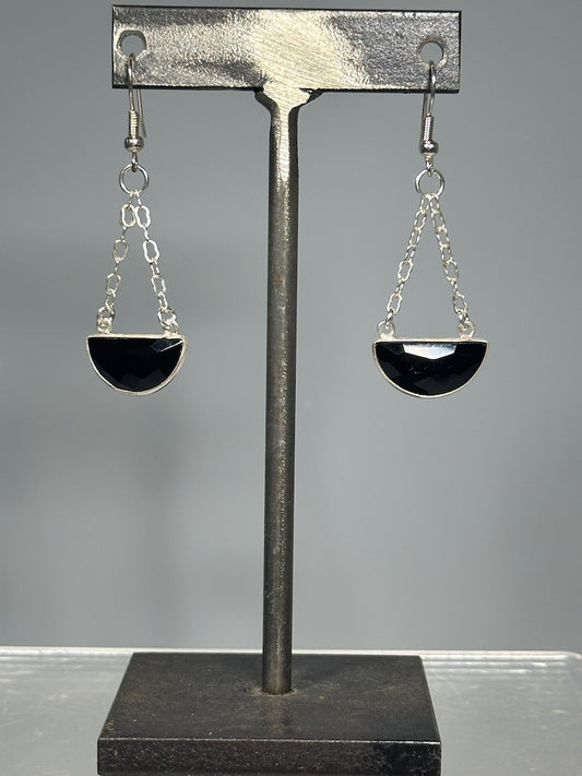 STERLING SILVER AND HALF ROUND ONYX EARRINGS LCE1090