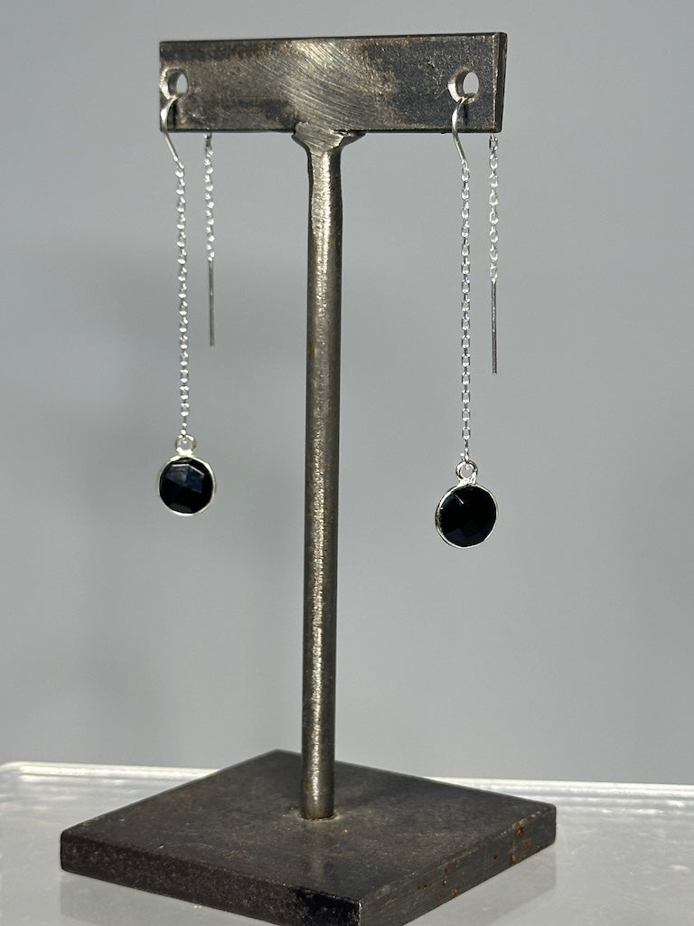 STERLING SILVER AND ONYX THREAD EARRINGS LCE1091