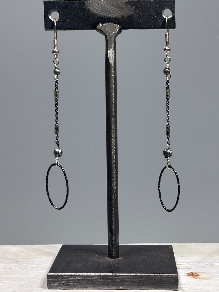 OXIDIZED STERLING SILVER CHAIN AND OVAL HOOP EARRINGS LCE2014