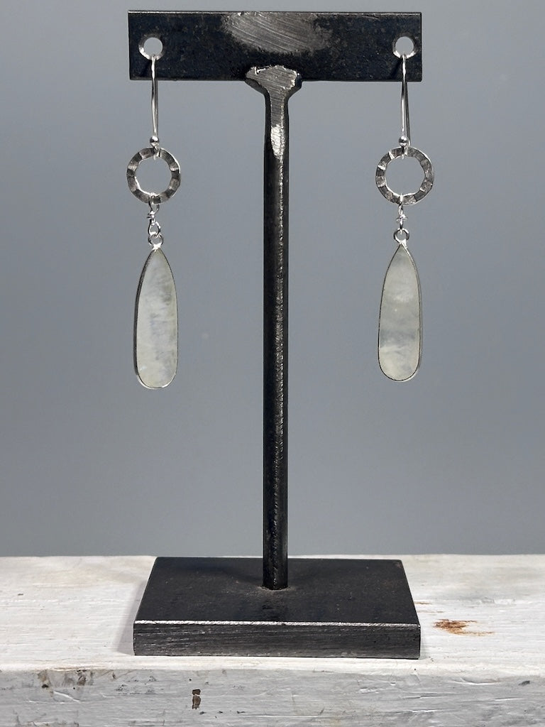 STERLING SILVER AND MOONSTONE DROP EARRINGS LCE2015