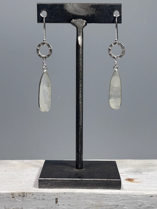 STERLING SILVER AND MOONSTONE DROP EARRINGS LCE2015