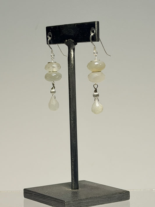 MOONSTONE AND STERLING SILVER DROP EARRINGS LCE3042