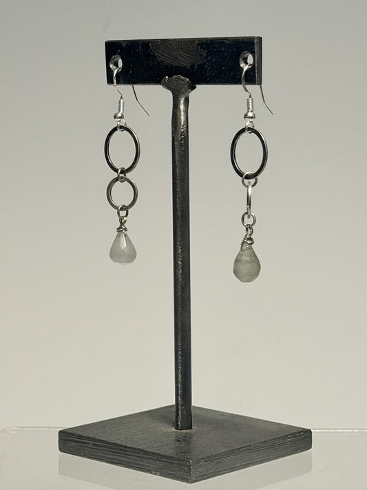 SILVER AND MOONSTONE DROP EARRINGS LCE3043