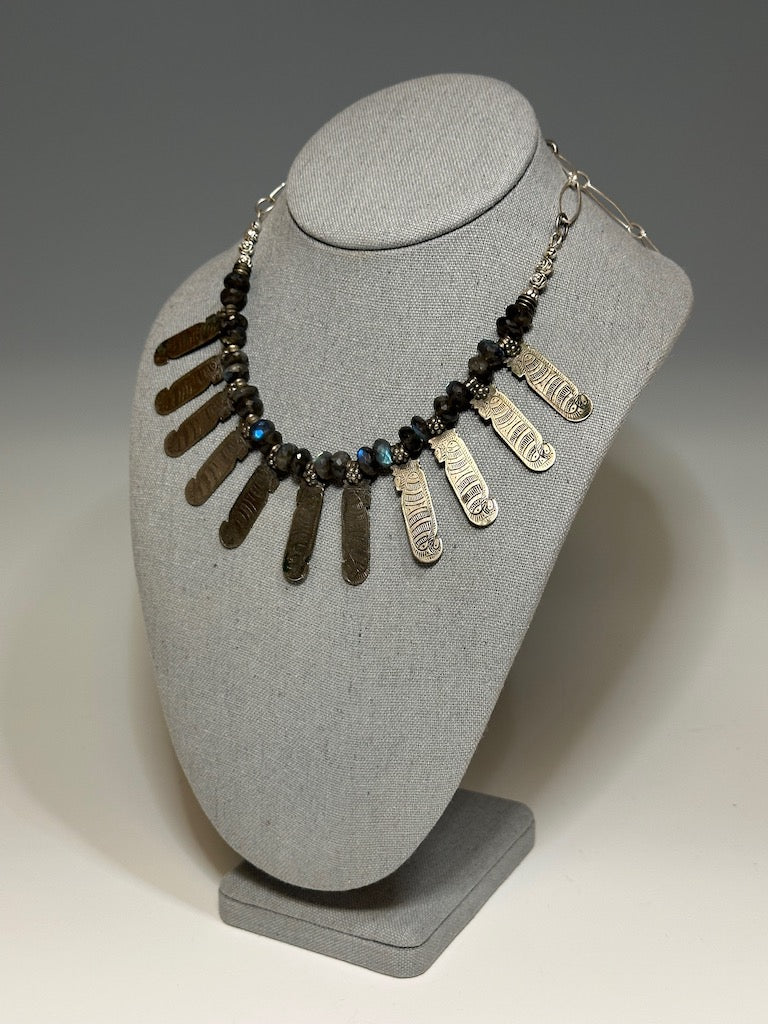 VINTAGE SILVER AND FACETED LABRADORITE STATEMENT NECKLACE LCN560