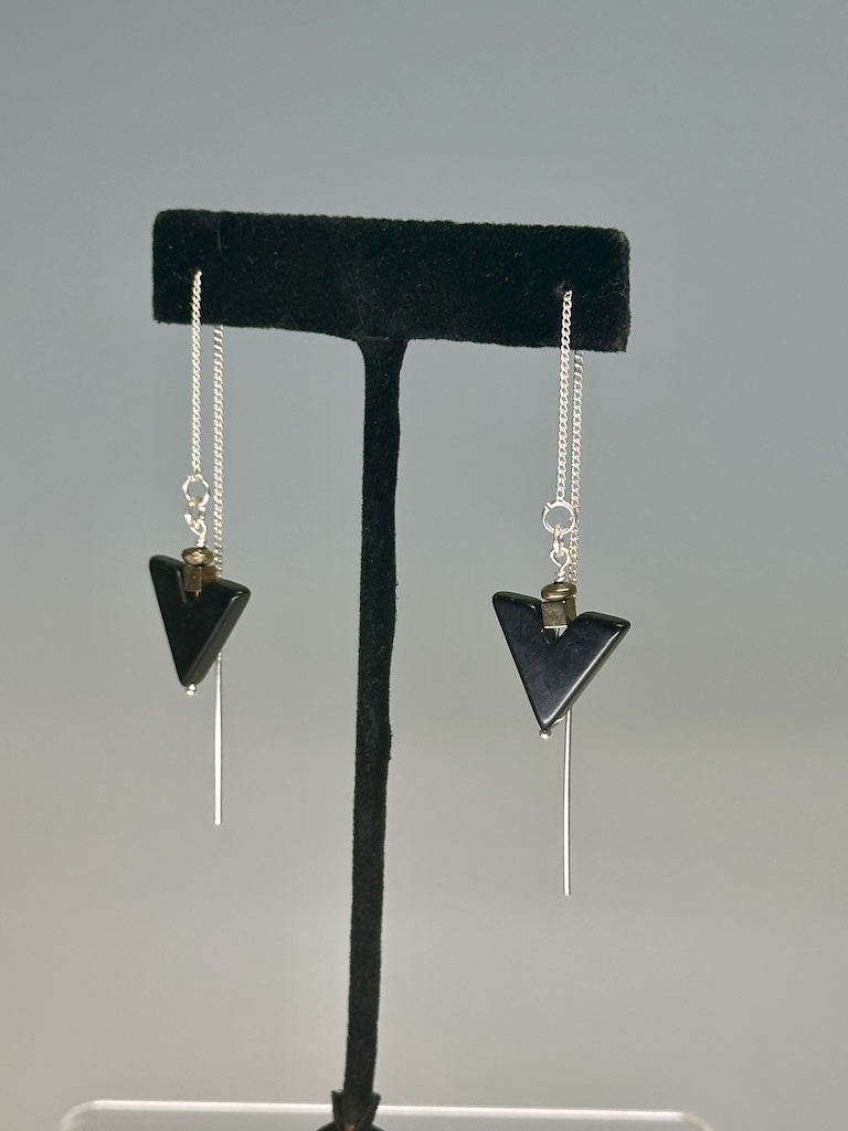 STERLING SILVER AND ONYX DROP EARRINGS LCE756