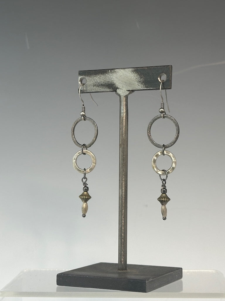 HEMATITE AND SILVER DROP EARRINGS LCE886