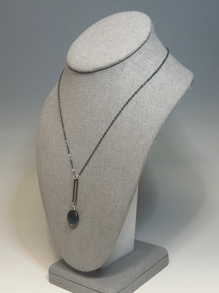 LABRADORITE CIRCLE PENDANT WITH OXIDIZED STERLING SILVER PAPER CLIP AND CHAIN NECKLACE LCN1021