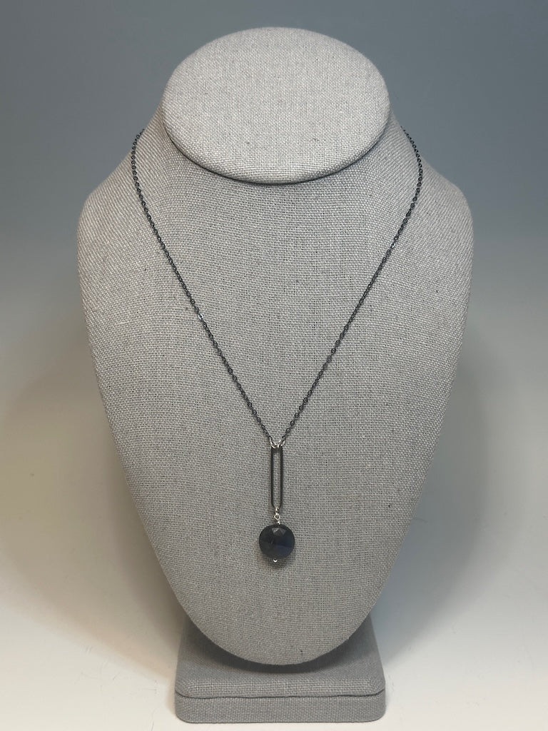 LABRADORITE CIRCLE PENDANT WITH OXIDIZED STERLING SILVER PAPER CLIP AND CHAIN NECKLACE LCN1021
