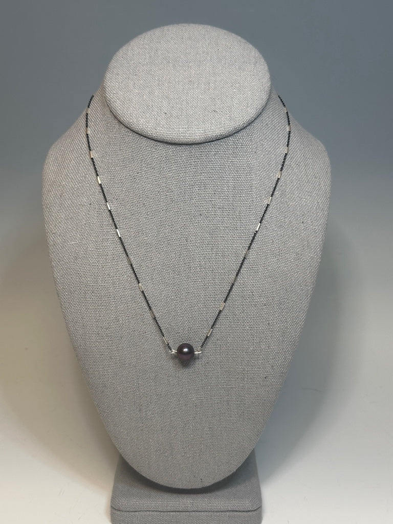 PURPLE PEARL SOLATAIRE AND OXIDIZED STERLING SILVER CHAIN NECKLACE LCN1022