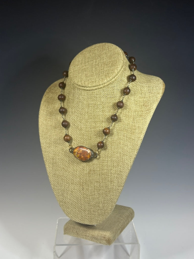 AGATE FOCAL PENDANT WITH WOOD PRAYER BEAD NECKLACE LCN1023