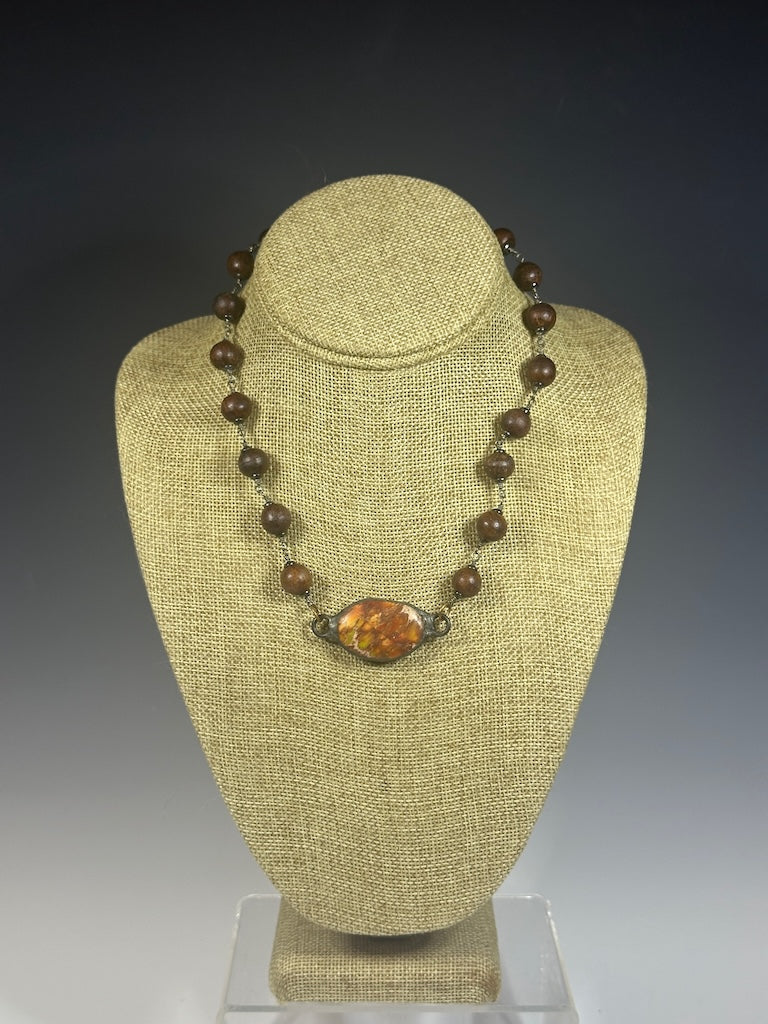 AGATE FOCAL PENDANT WITH WOOD PRAYER BEAD NECKLACE LCN1023