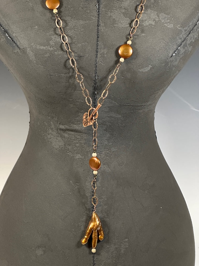 COPPER FRESHWATER DISC PEARL FRONT TOGGLE NECKLACE WITH COPPER CHAIN LCN1029