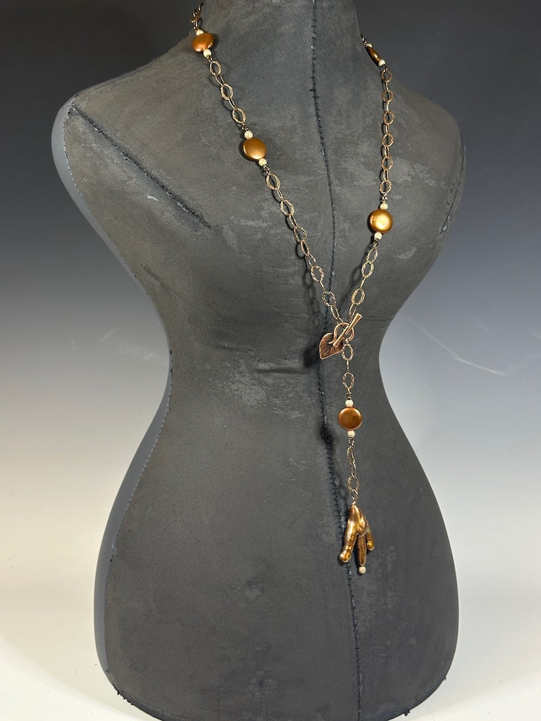 COPPER FRESHWATER DISC PEARL FRONT TOGGLE NECKLACE WITH COPPER CHAIN LCN1029