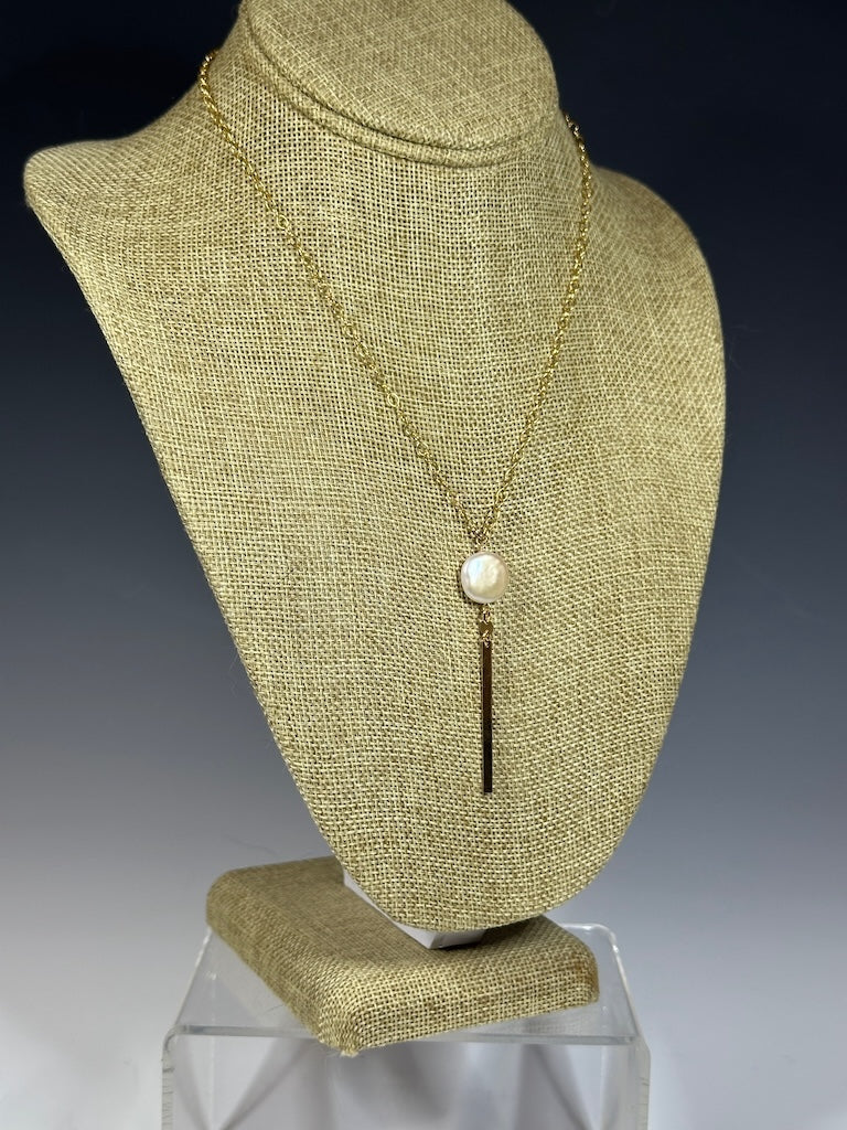 GOLD FILLED STERLING SILVER NECKLACE WITH FRESHWATER PEARL AND GOLD BAR NECKLACE LCN1058