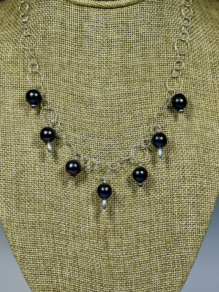 PURPLE FRESHWATER PEARL AND STERLING SILVER CIRCLE CHAIN NECKLACE LCN1059