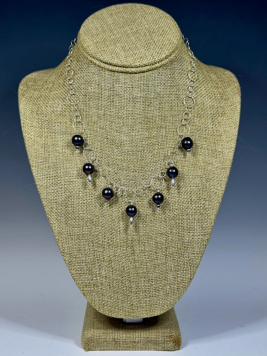 PURPLE FRESHWATER PEARL AND STERLING SILVER CIRCLE CHAIN NECKLACE LCN1059