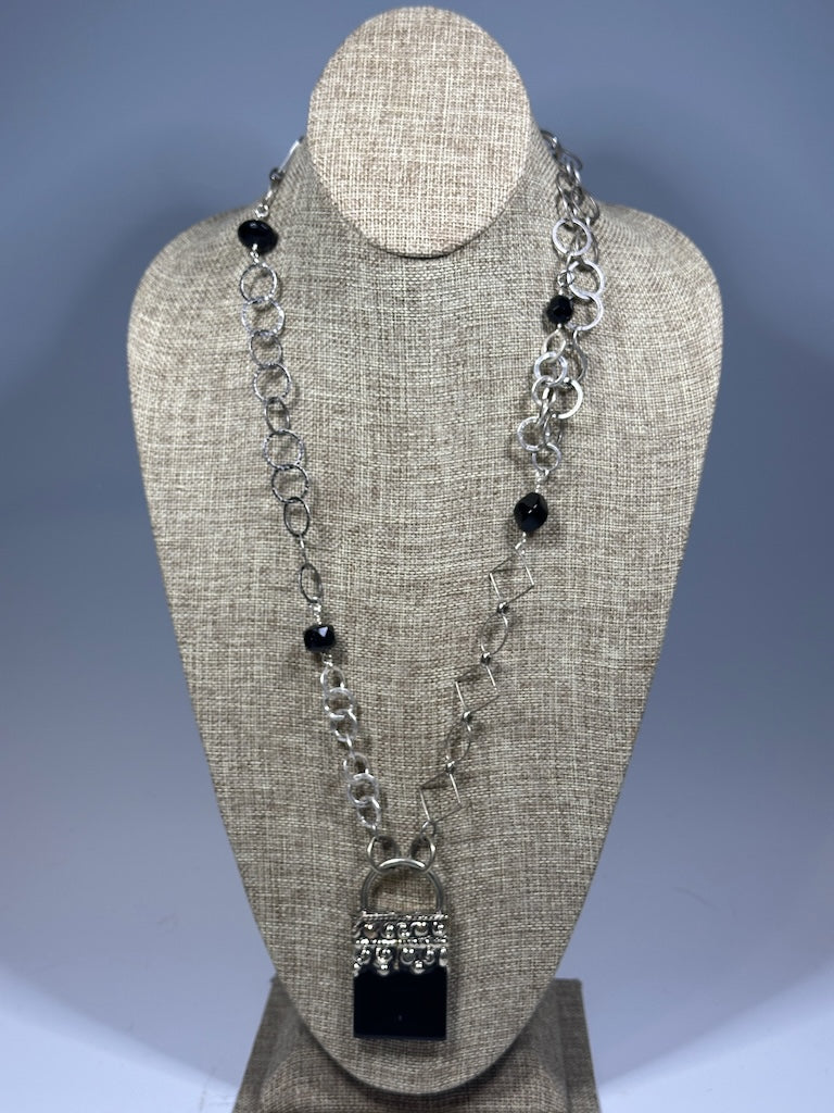 MIXED MEDIA BLACK ONYX STATEMENT NECKLACE LCN1079