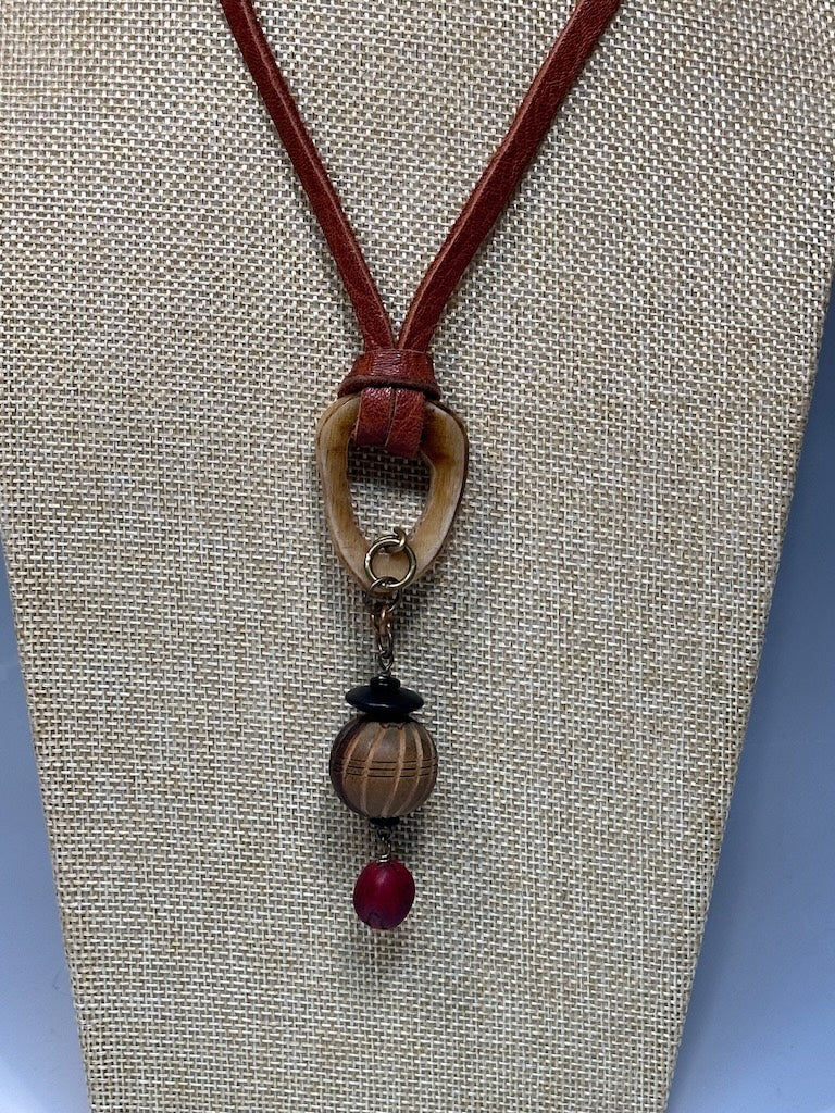 MIXED MEDIA CARVED WOOD, BONE AND LEATHER STATEMENT NECKLACE LCN2009