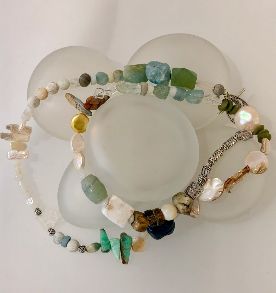 MULTI STONE DOUBLE WRAP STATEMENT NECKLACE LCN2029